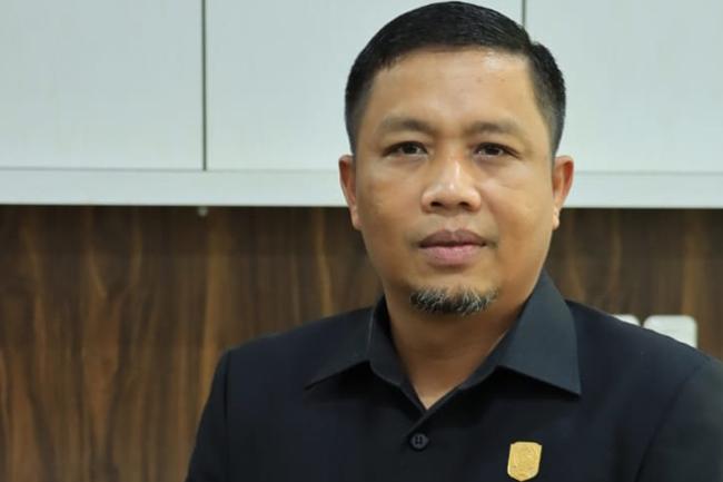 Ketua DPRD Siak Azmi Kesal Dibohongi PT Arara Abadi