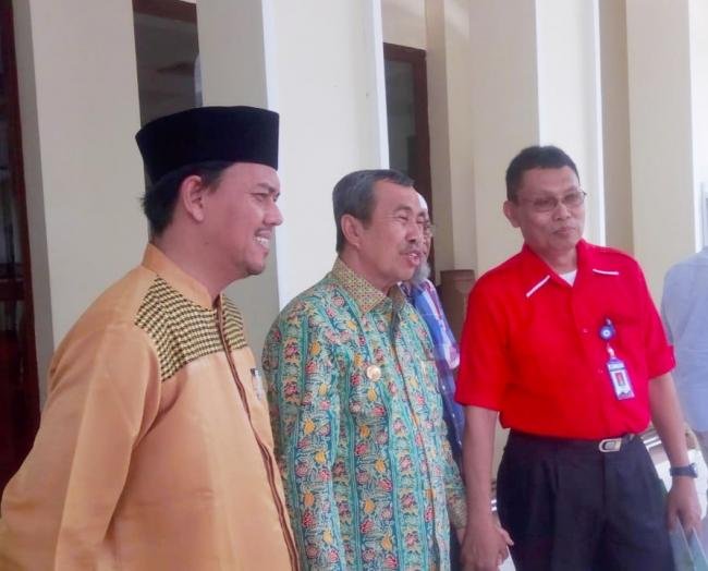 Sosialisasi DPP LSM Peduli SDM Prov Riau bersama Gubri Tentang Pengalokasian Perpustakaan Desa