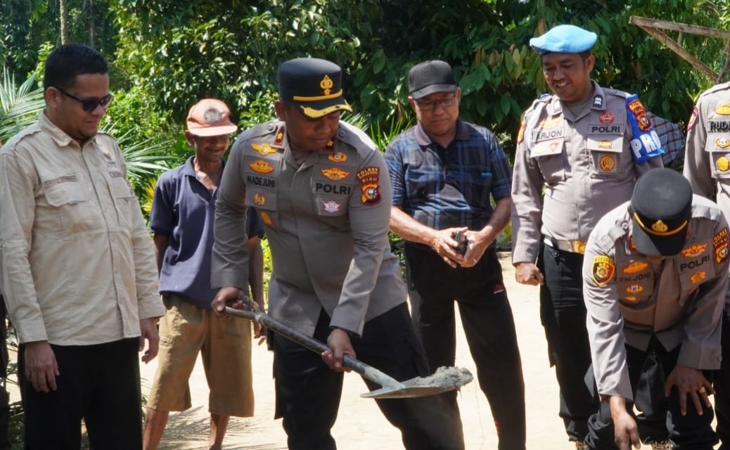 Polres Rohul Bersama Baznas Provinsi Riau Laksanakan Peletakan Batu Pertama 