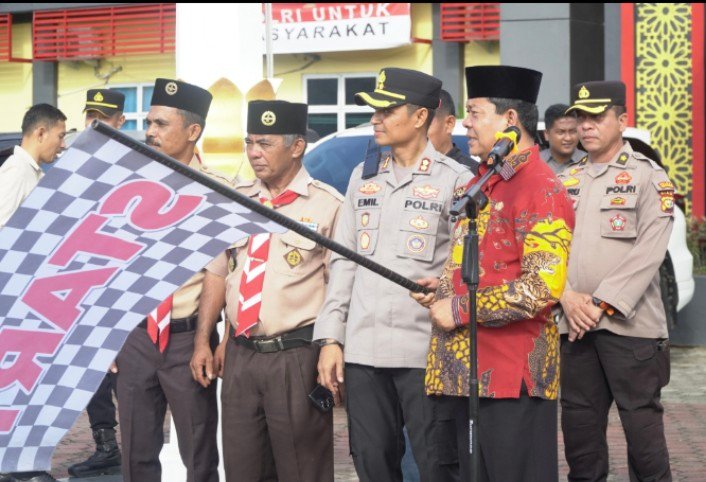 Wabup H. Syafaruddin Poti Pimpin Apel Pelepasan Peserta Jambore Karhutla di Polres Rohul