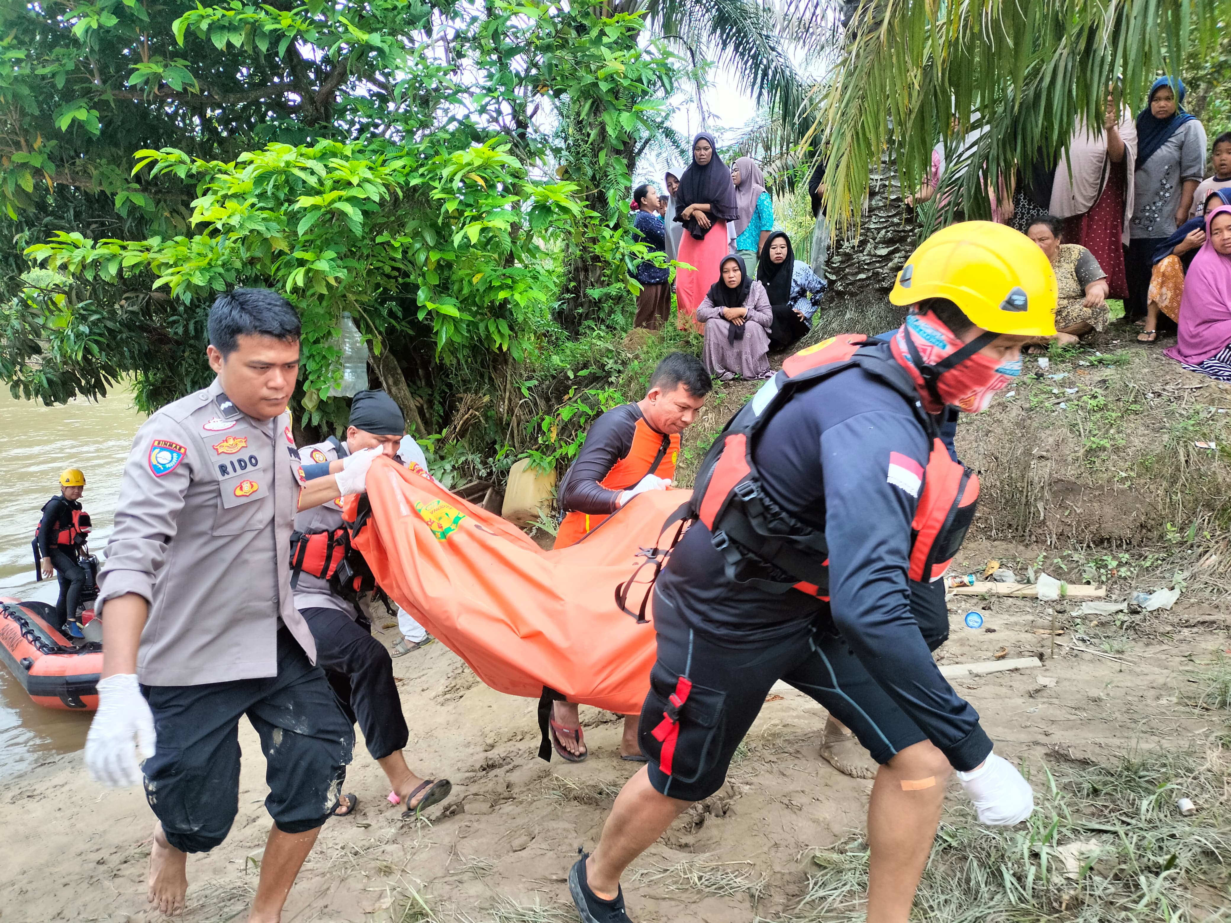  Anak Tenggelam Di Sungai Rokan Kulim Ditemukan Dalam kondisi Meninggal Dunia
