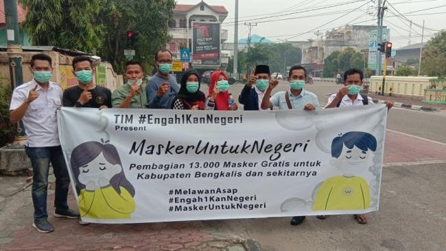 H. Indra Gunawan Bersama Tim Engah 1 Bagikan 13.000 Masker ke Masyarakat