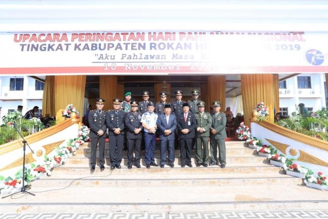 Bupati Rokan Hulu H Sukiman pimpin upacara peringatan Hari Pahlawan Nasional ke 74 tahun 2019