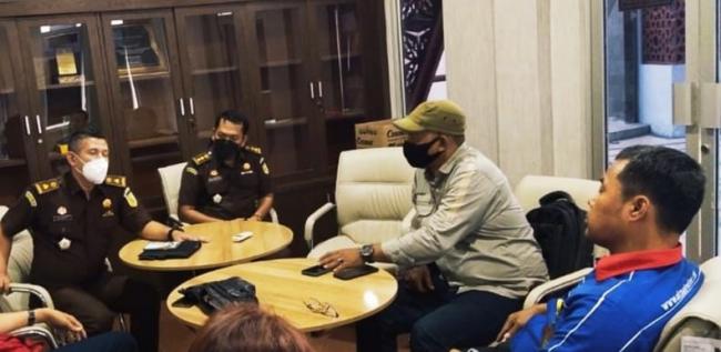 Gubernur Riau Dibodohi Khairul Rizky Terkait Pergub 19/2021, Aliansi Pers Bereaksi