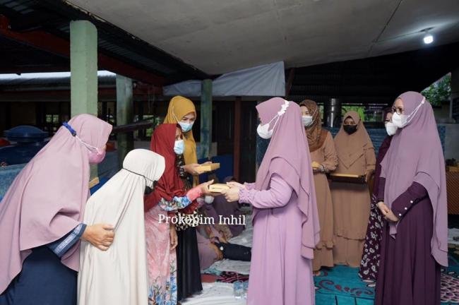 Buka Bersama Para Lansia, Hj.Zulaikha Wardan : Dapat Memupuk Rasa Empati Kita Kepada Sesama