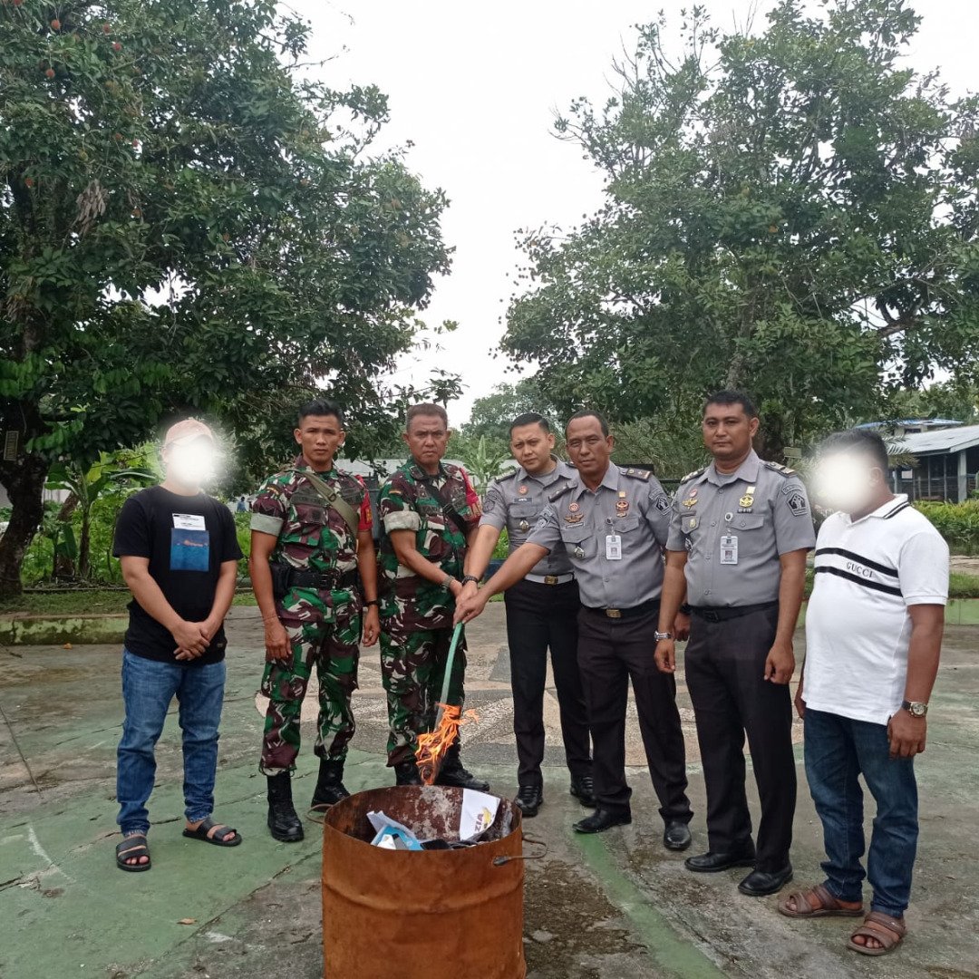 Penggeledahan Blok Hunian WBP Lapas Pasir Pangarayan Bersama Personil TNI