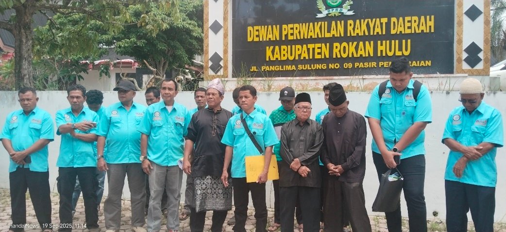 PUK FSPPP Dan Ninik Mamak Desa Teluk Aur Kecewa Komisi 3 DPRD Rohul Batalkan Mendadak RDP