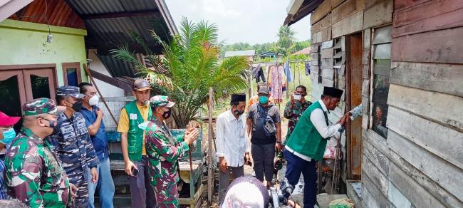 Ketua Dewan Pembina dan Waketum DPP SANTAN NU Beri Bantuan Bedah Rumah 