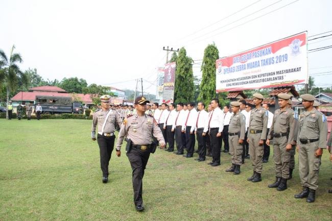 Waka Polres Pimpin langsung Apel Gelar Pasukan Operasi Zebra Muara Takus 2019 di Polres Kampar