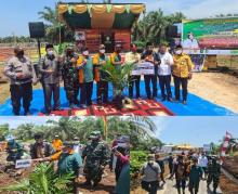 Tanam Perdana PKSP di Desa Sumber Jaya, Masyarakat di Subsidi 30 juta Bibit Unggul