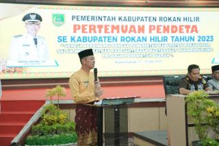 Bupati Rohil Ajak Seluruh Pendeta Bersinergi Membangun Daerah