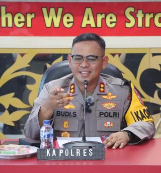Kapolres Rohul, AKBP Budi Setiyono Mengajak Masyarakat Jaga Keamanan Dan Ketertiban Pasca Putusan MK