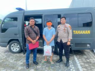 Berkas Lengkap, Polres Rohul Serahkan Tersangka dan Barang Bukti Perkara Rokok Ilegal Ke Kejaksaan