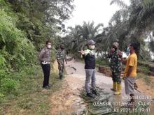 Satlantas Polres Kuansing Siapkan Rute Jalan Alternatif Sementara Ke Pemukiman Warga Pulau Kedundung
