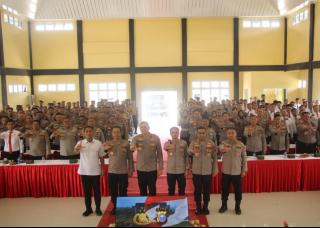 Wakapolda Riau Tanam Jagung dan Tegaskan Strategi Polri di Era Digital