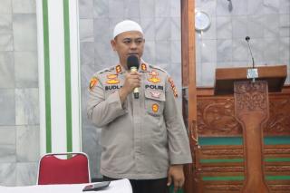 Kapolres Rohul Sampaikan Pesan Kamtibmas: "Mudik Aman, Keluarga Nyaman" di Masjid Al-Jami