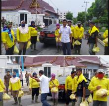 Ketua DPRD Provinsi Riau Berbagi Rezeki dengan Petugas Kebersihan Kota Pekanbaru